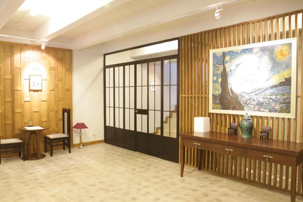 Baan Dinso Hostel@Ratchadamnoen Bangkok Luaran gambar