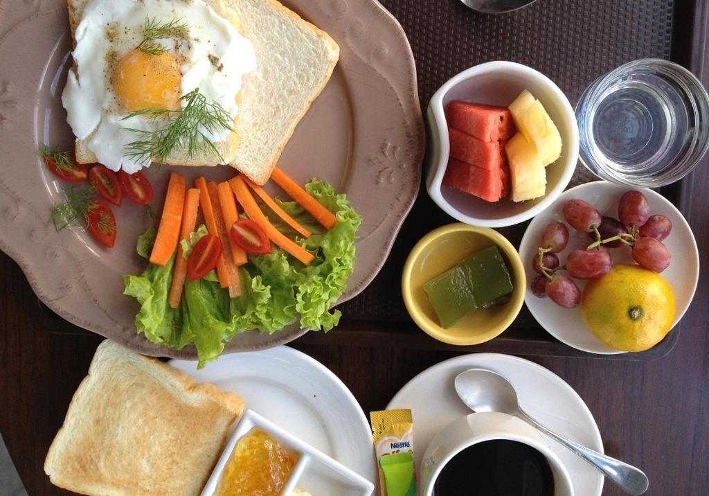 Baan Dinso Hostel@Ratchadamnoen Bangkok Luaran gambar
