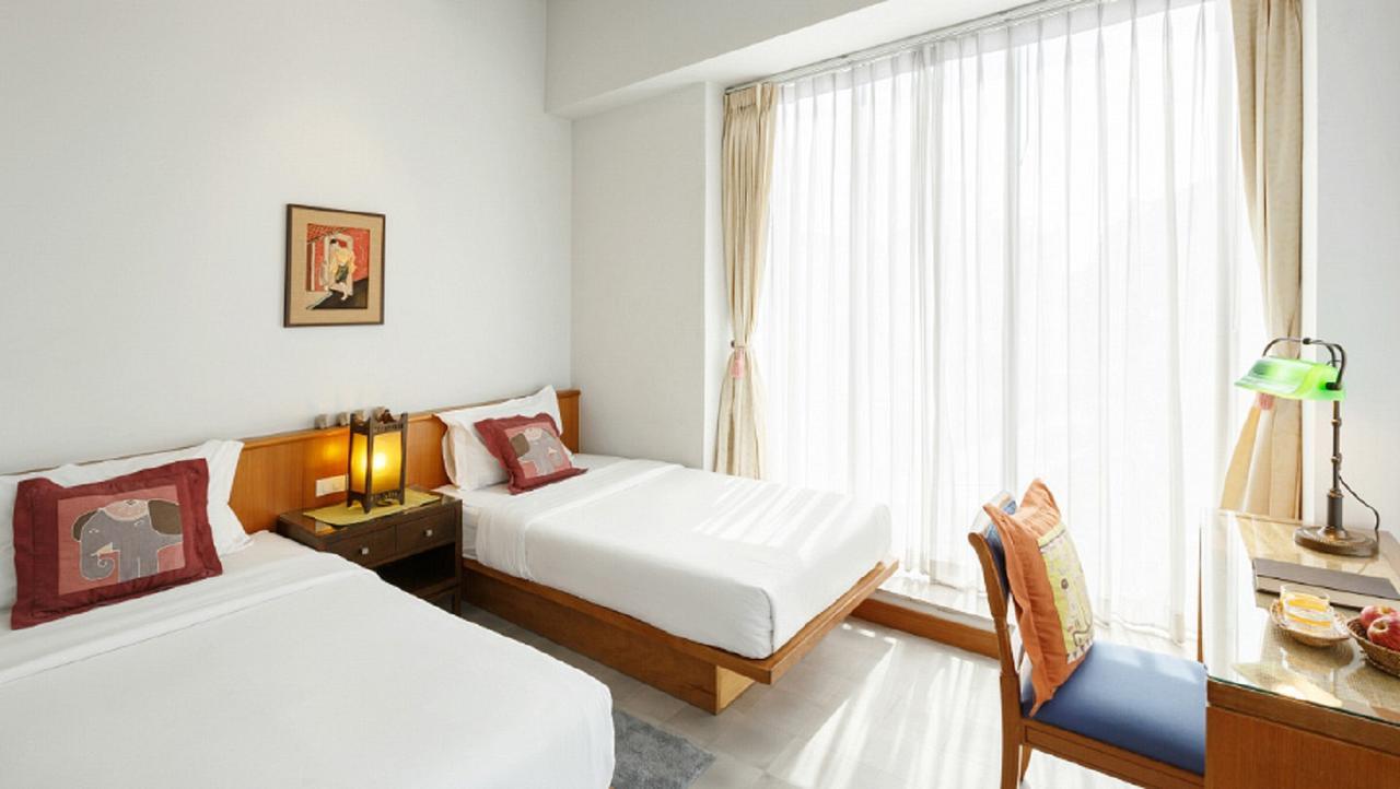 Baan Dinso Hostel@Ratchadamnoen Bangkok Luaran gambar