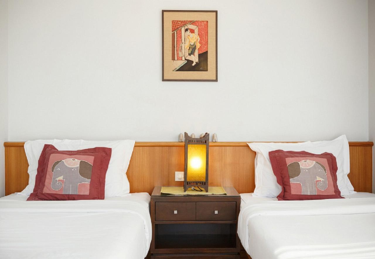 Baan Dinso Hostel@Ratchadamnoen Bangkok Luaran gambar