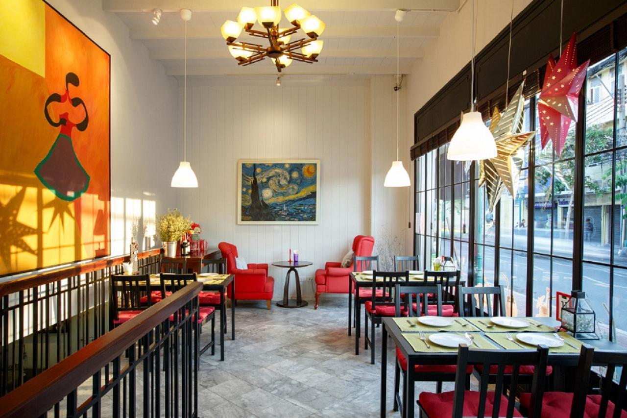 Baan Dinso Hostel@Ratchadamnoen Bangkok Luaran gambar